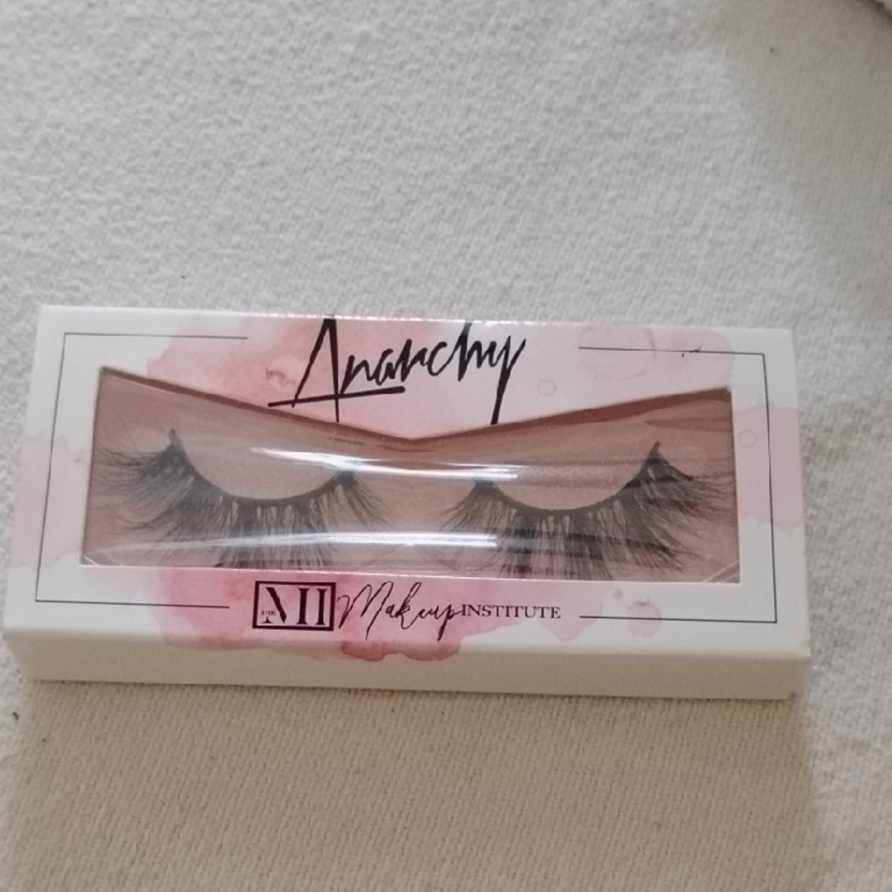 Anarchy by False Eyelashes - Black